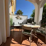 Avocadohome Vila